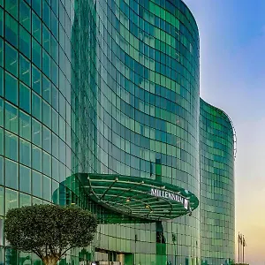 Hotell Millennium Al Rawdah