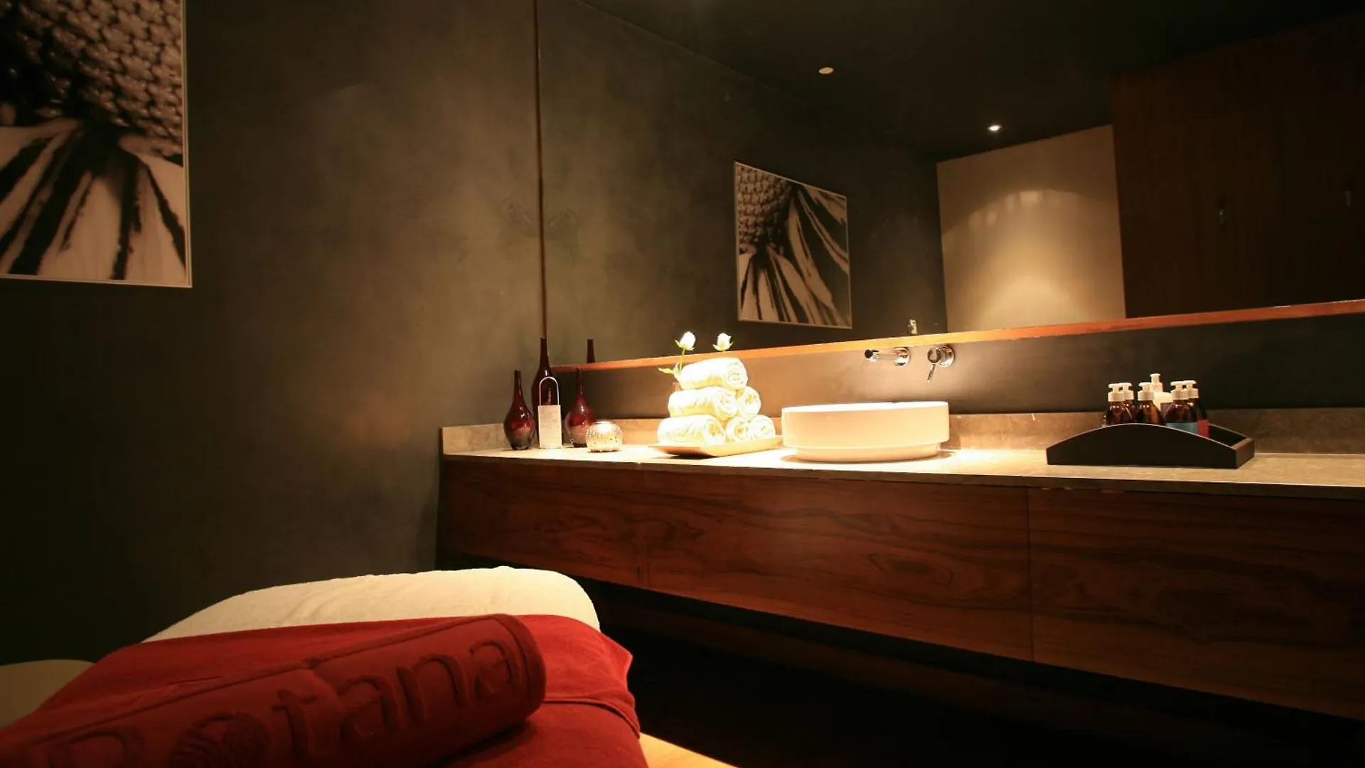 Yas Island Rotana Abu Dhabi Hotel 4*,  United Arab Emirates